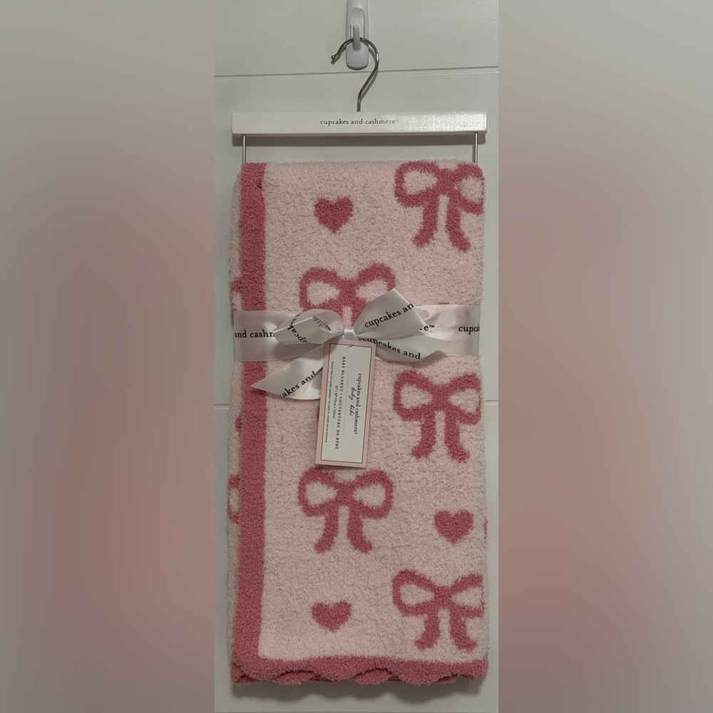✨NWT✨ Cupcakes & Cashmere: Baby Blanket